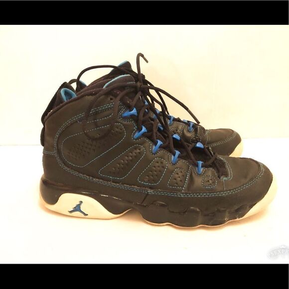 Nike Air Jordan High Top Sneaker - Picture 1 of 4